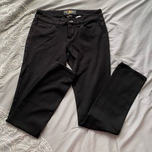 Women’s lucky brand black stretch skinny pants